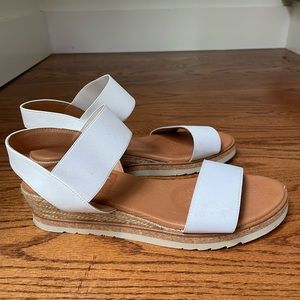 White wedges